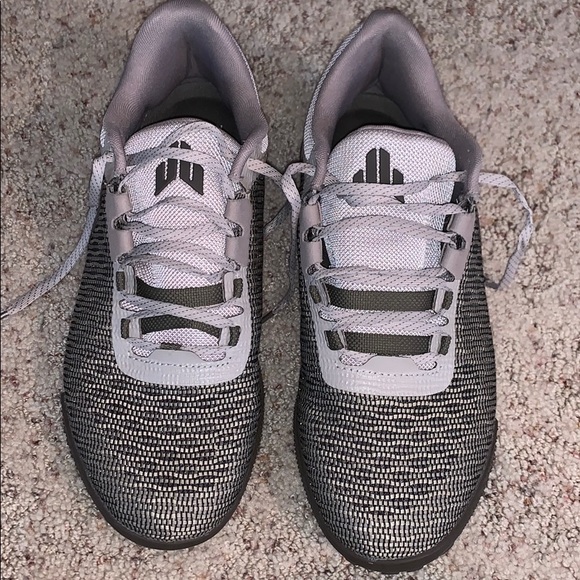 jj watt tennis shoes